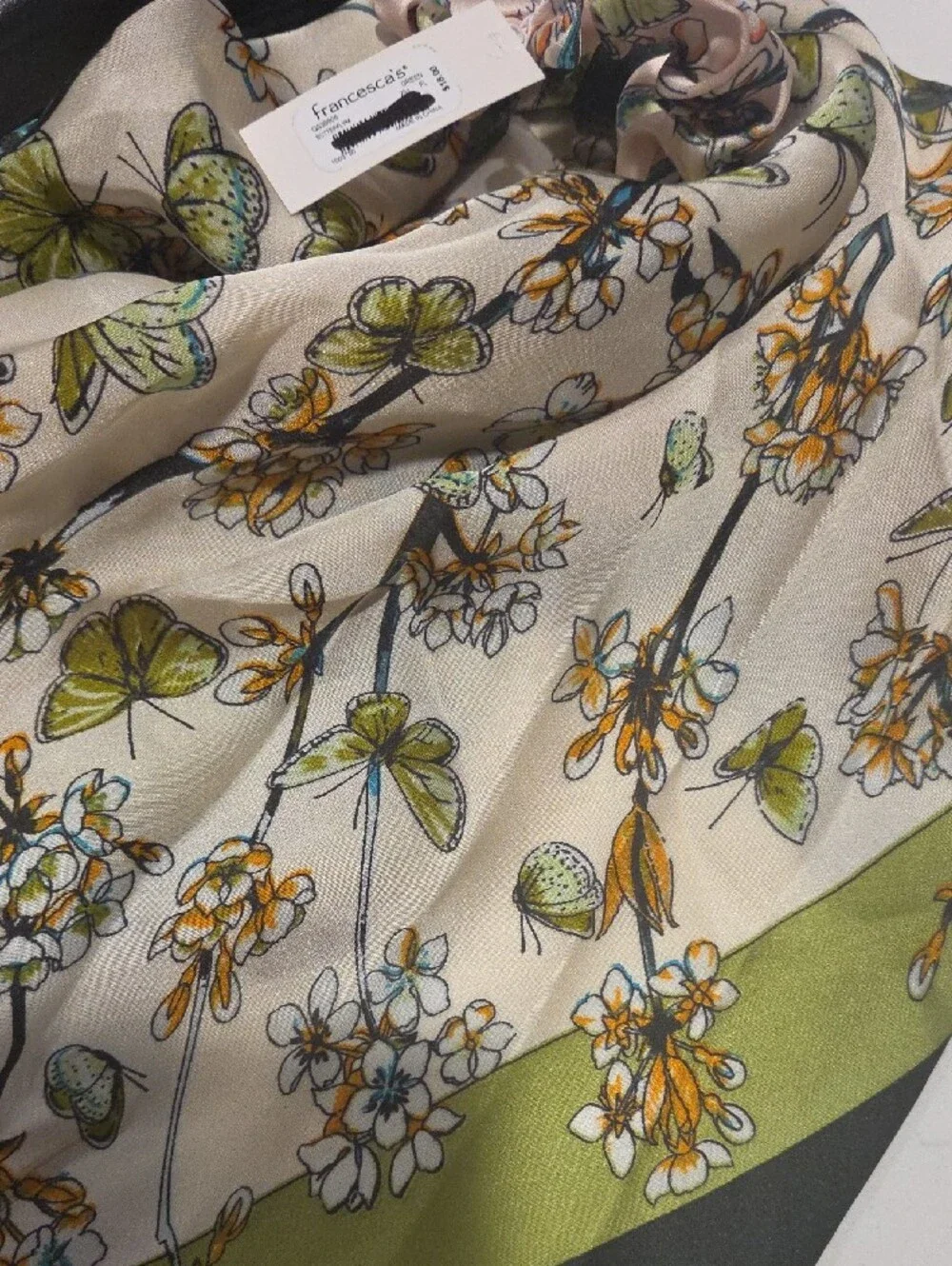 Francescas Floral Bow Scrunchie Hair Tie in Green & White Nwt